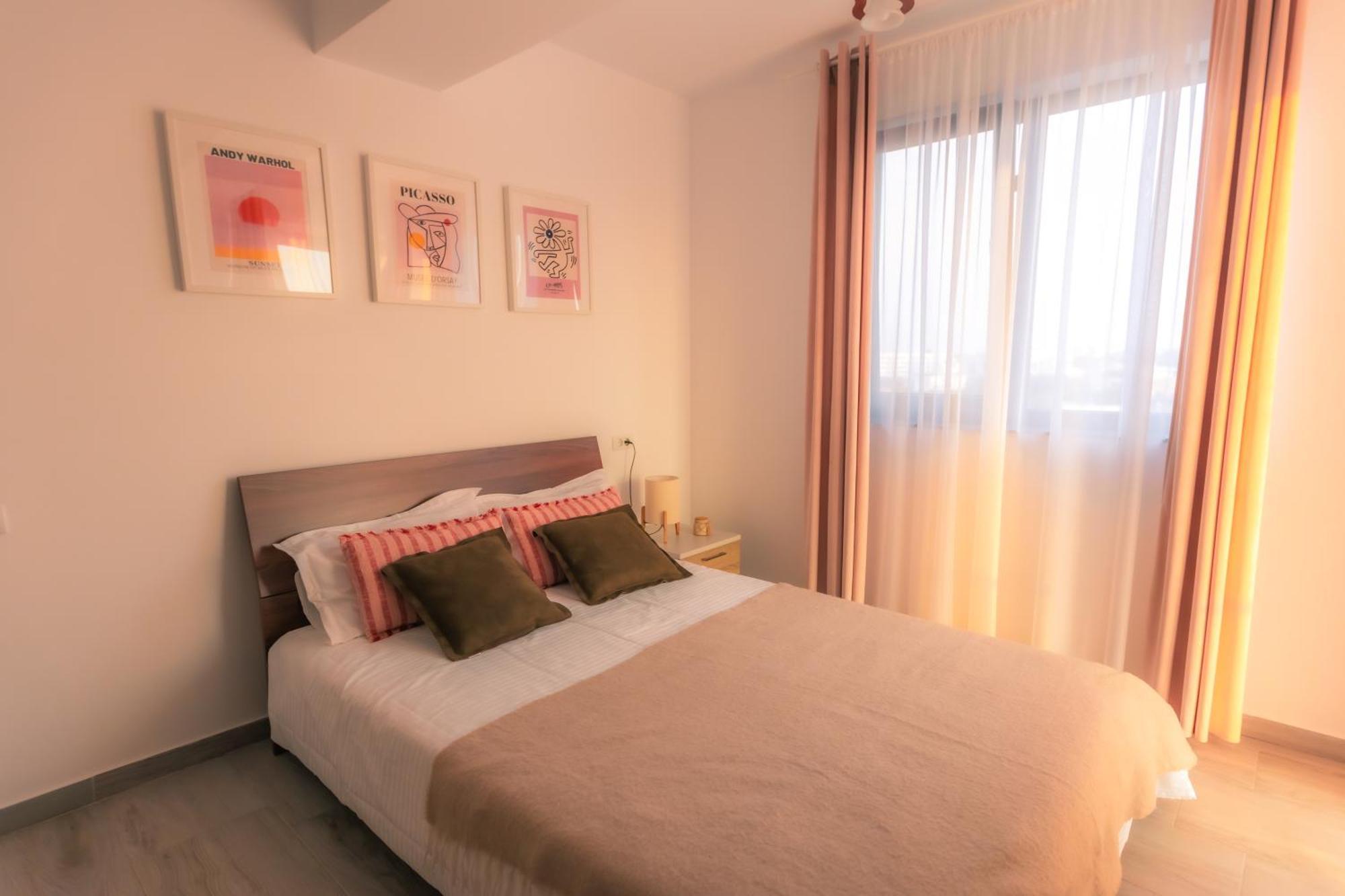 Sunset Apartment - Central Apt With Rooftop Garden Bukareszt Zewnętrze zdjęcie