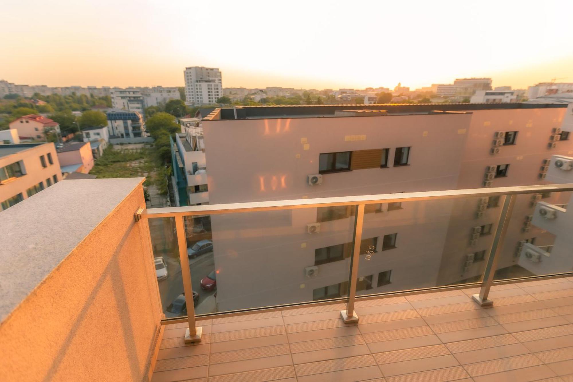 Sunset Apartment - Central Apt With Rooftop Garden Bukareszt Zewnętrze zdjęcie